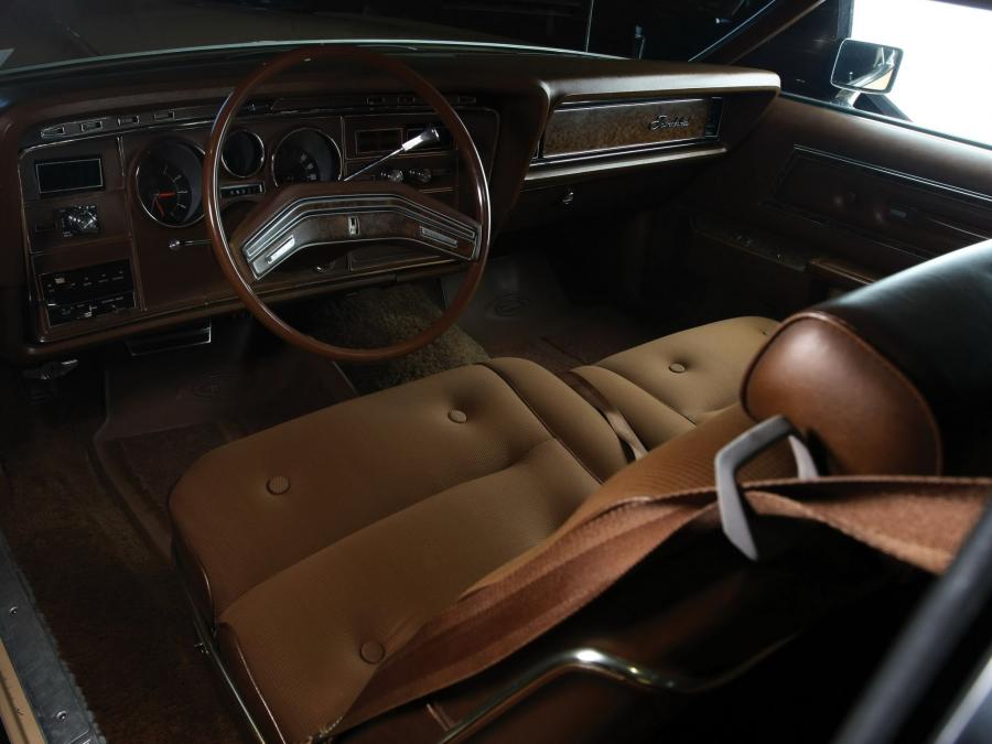  Ford Thunderbird 1976 года  (фото 7 из 12)
